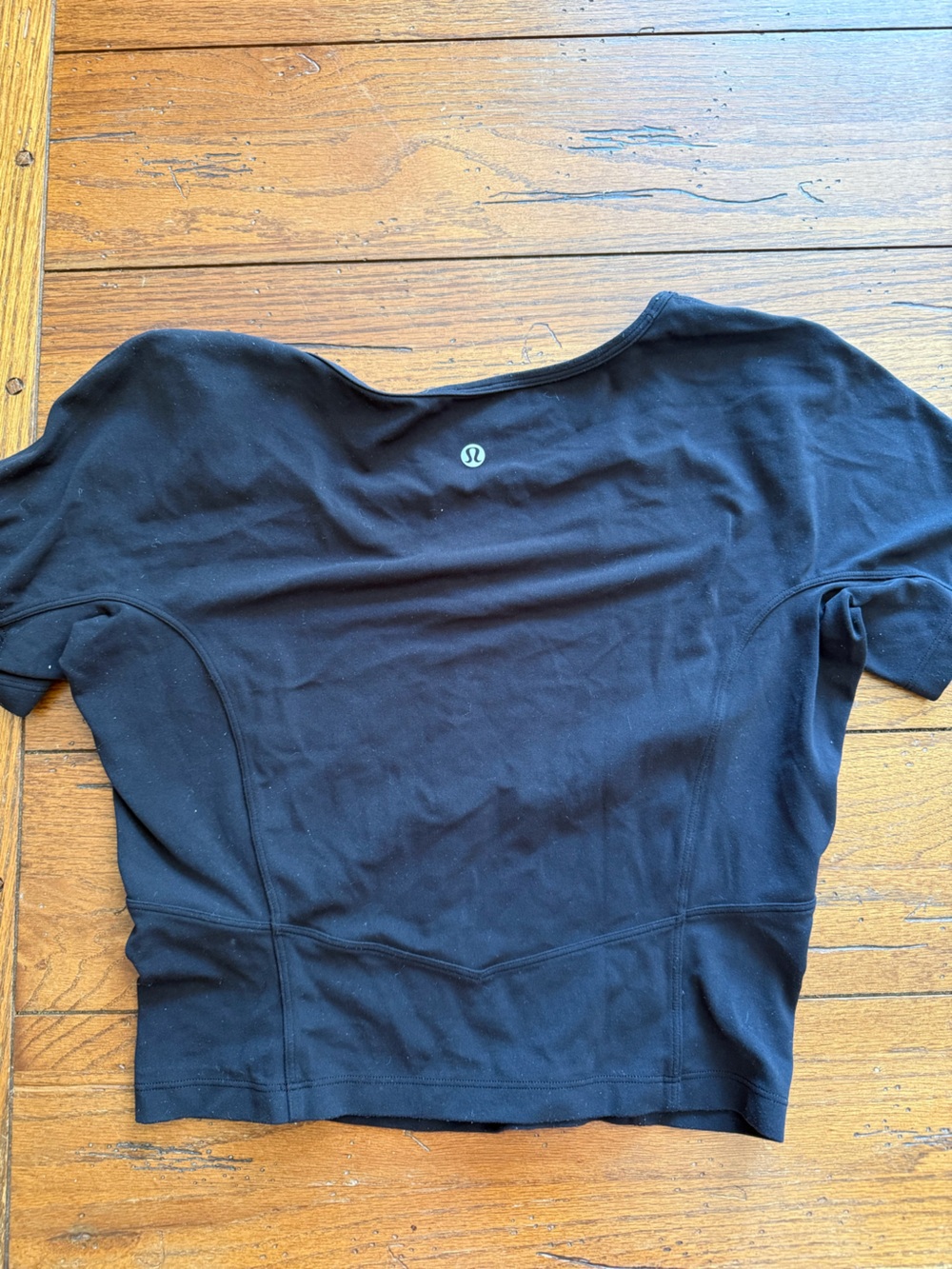 Lululemon cropped t shirt - Picture 2 of 2